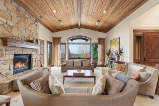Deer Valley Luxury Lodge with Free Shuttle, Hot Tub, Games - 6
