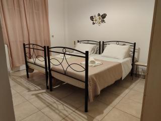 Georgias Family Apartment 2 - 3