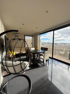 Casa en el lago con increíbles vistas - 9