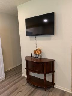 2 Bed Hideaway Private Entry Garage Yard - 7
