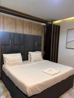 Hansbro Suites And Apartments - 5