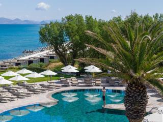 Neptune Luxury Resort - 7