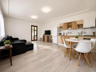 Puspuky 2 - Courtyard Lodge - 0