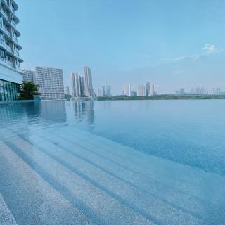 Macrolink Medini Near Legoland by Lions Bay - 9