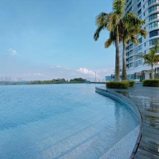 Macrolink Medini Near Legoland by Lions Bay - 0