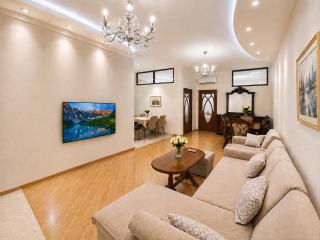 Bright & Spacious 2-Bedroom Apartment on Arami Street in the Heart of the City - 0