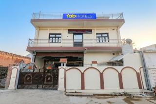 Fabhotel Awadh Inn - 600 m from Ram mandir - 0