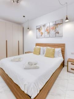 GZR038-Gorgeous three-bedroom penthouse triplex & hot tub - 3