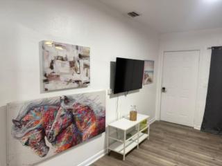Small House Near Airport Beach - Wynwood - 4