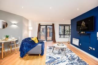 Leeds Riverside 2 Bed Private Terrace Sleeps 5 - 0
