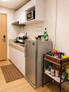 Trees Residences Tower 1 - Mauve Staycation - 3
