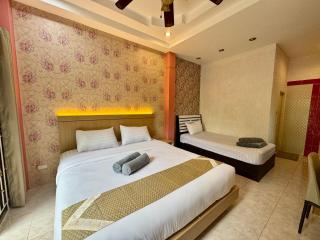 Golf House - 1