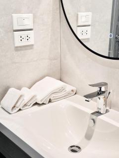 Title Serenity Pool access Studio by TVC D121 - 1