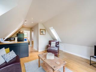 Pond View Loft - 9