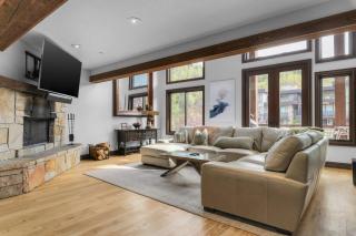 Park City 5BR with Private Hot Tub, Theater and Game Loft and Free Shuttle - 0