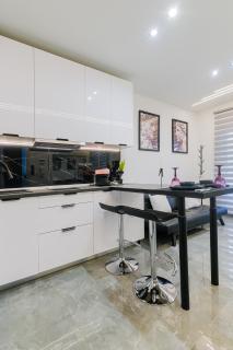 Μarble Suite - Papafi Str - 40sqm - Gas heating & AC - 55'' smart Tv- Netflix - Optical fiber -Washing machine - Free Parking- - 8
