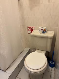 Travellers Inn Room B - 5