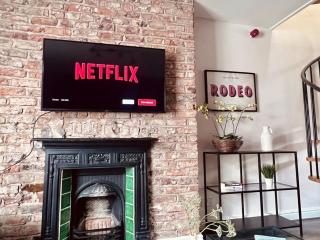 Ropewalks City Centre Apartment with Roof Terrace - 2