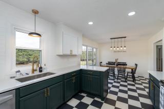 *NEW* Dragster Dream House: 3BD/2BA + Game Room - 3