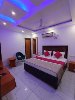 Hotel Seraj Heights - 0