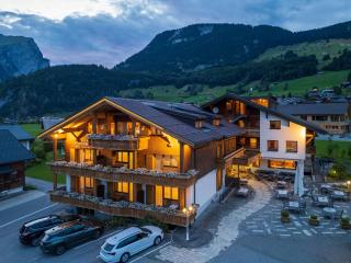 Hotel Alpenrose - 8