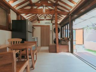 Breath Hanok Seoul Private Traditional Stay - 8