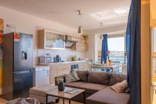 Mellieha Bay 3 Bedroom Apartment ''Coastal Comfort'' - 8
