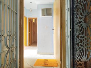 Spacious 2-Bedroom Apartment Near the Beach with Free Parking - 2