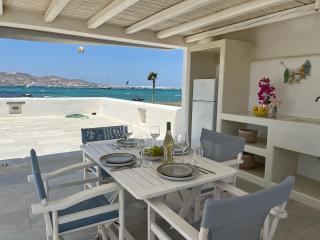 Unique beachfront villa, 5 bedrooms, swimming pool & jacuzzi - 8