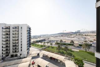 Bloomfields 1BR in Water's Edge B9 - Yas Island - 3