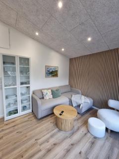 Architect-Designed Tiny House with Jacuzzi & Fjord View - 7