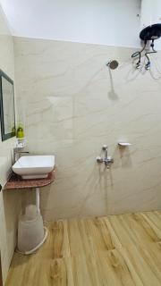 Hotel Manas Inn - 8