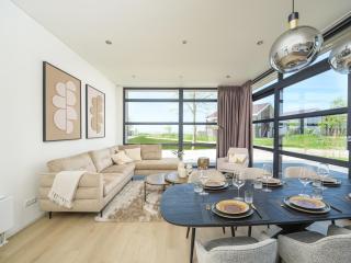 MarinaPark Beach Resort Soal | Beachfront villas - 7