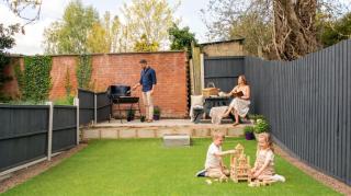 Stylish 3BR Victorian House | Garden, BBQ, Parking - 6