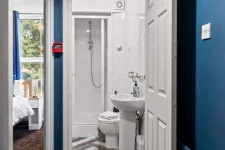 Victorian 5-Bed Home| Loft |Walk to City & Cricket - 3