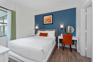 Volcano View 2 Bedroom Apartment with Balcony Near Universal - 8