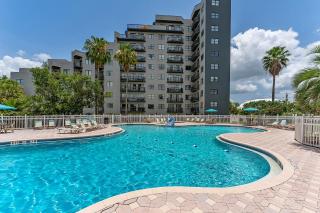 Volcano View 2 Bedroom Apartment with Balcony Near Universal - 7