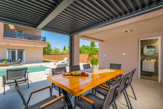 Luxury Villa KLAUDIA with Private Pool near Pula - 2