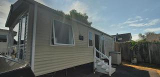 Holiday Caravan Sleeps 4 with Parking - 9