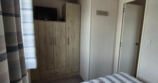 Holiday Caravan Sleeps 4 with Parking for one car - 4