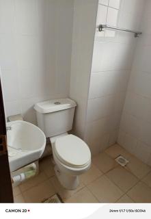 Elegant & Spacious 2 Bedroom Stay in Donholm - 1