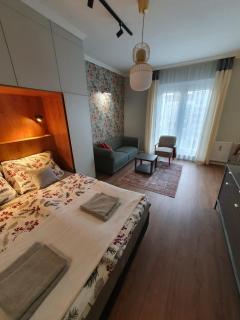 Liszt Ferenc Downtown Apartment - 6