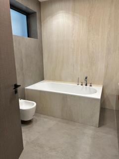 Hilltop Atelier - 8