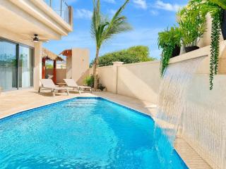 2BR Corner Retreat Private Pool BBQ & Gazebo - 2