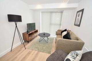 Bright and Spacious 1 Bed Apartment in Leeds - 5