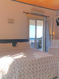 Life is SUITE KORIFI - 7
