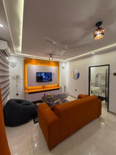 2-Bedroom Apartment with Furnished Living Room - 9