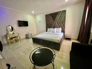 Centenary Hotel - 3