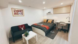 BRAND NEW PRIVATE Bathroom and FREE Parking - 3