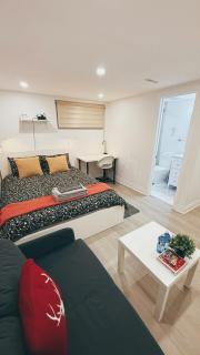 BRAND NEW PRIVATE Bathroom and FREE Parking - 2
